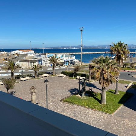 I Fenicotteri - Appartamenti Sul Mare Calasetta Exterior photo