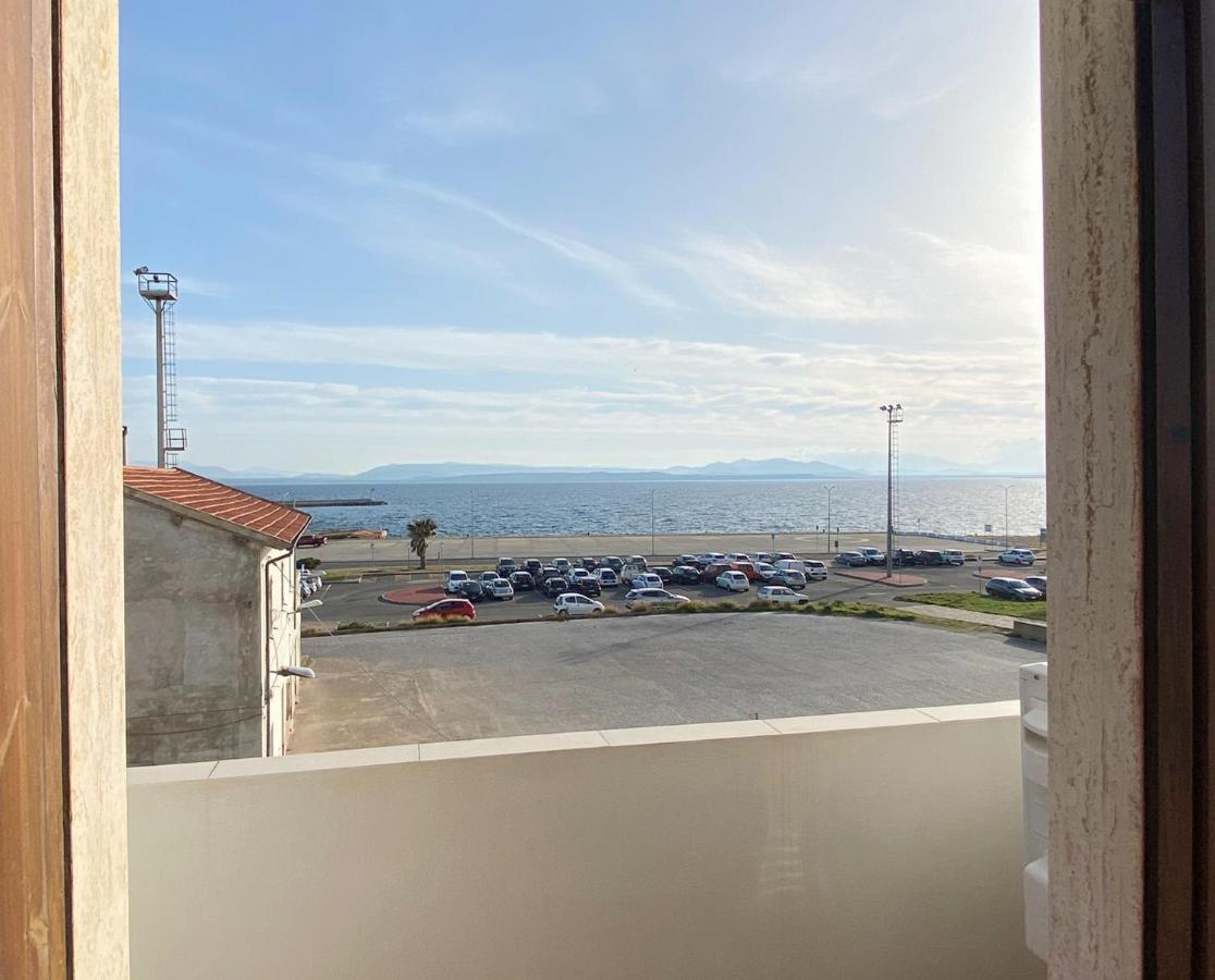 I Fenicotteri - Appartamenti Sul Mare Calasetta Exterior photo
