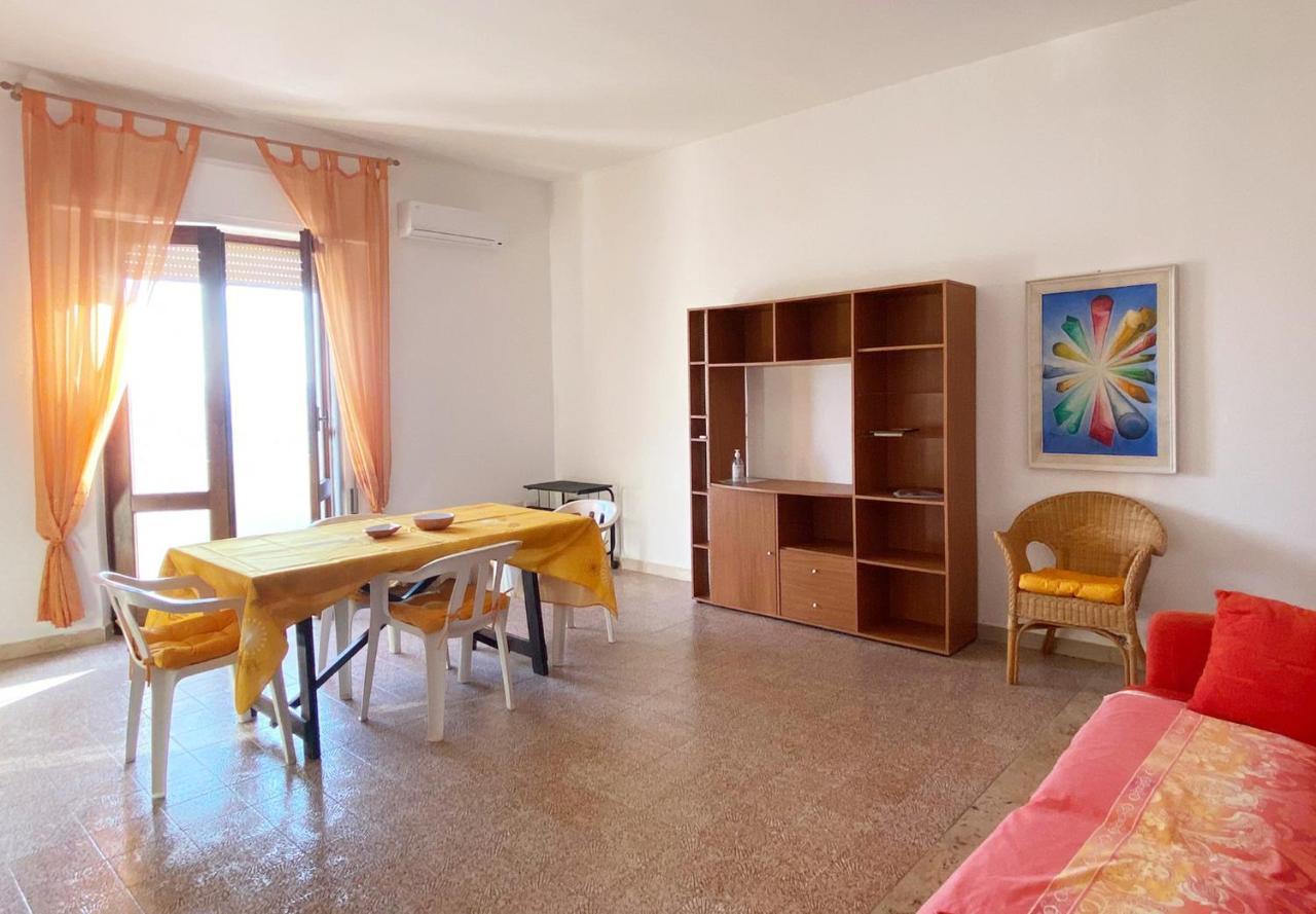 I Fenicotteri - Appartamenti Sul Mare Calasetta Exterior photo